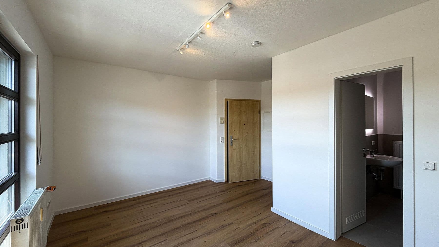 Prenájom bytu 1-izbový 21 m², Friedenstraße 84, Kaiserslautern, Porýnie-Falcko Prenájom bytu 1-izbový 21 m², Friedenstraße 84, Kaiserslautern, Porýnie-Falcko