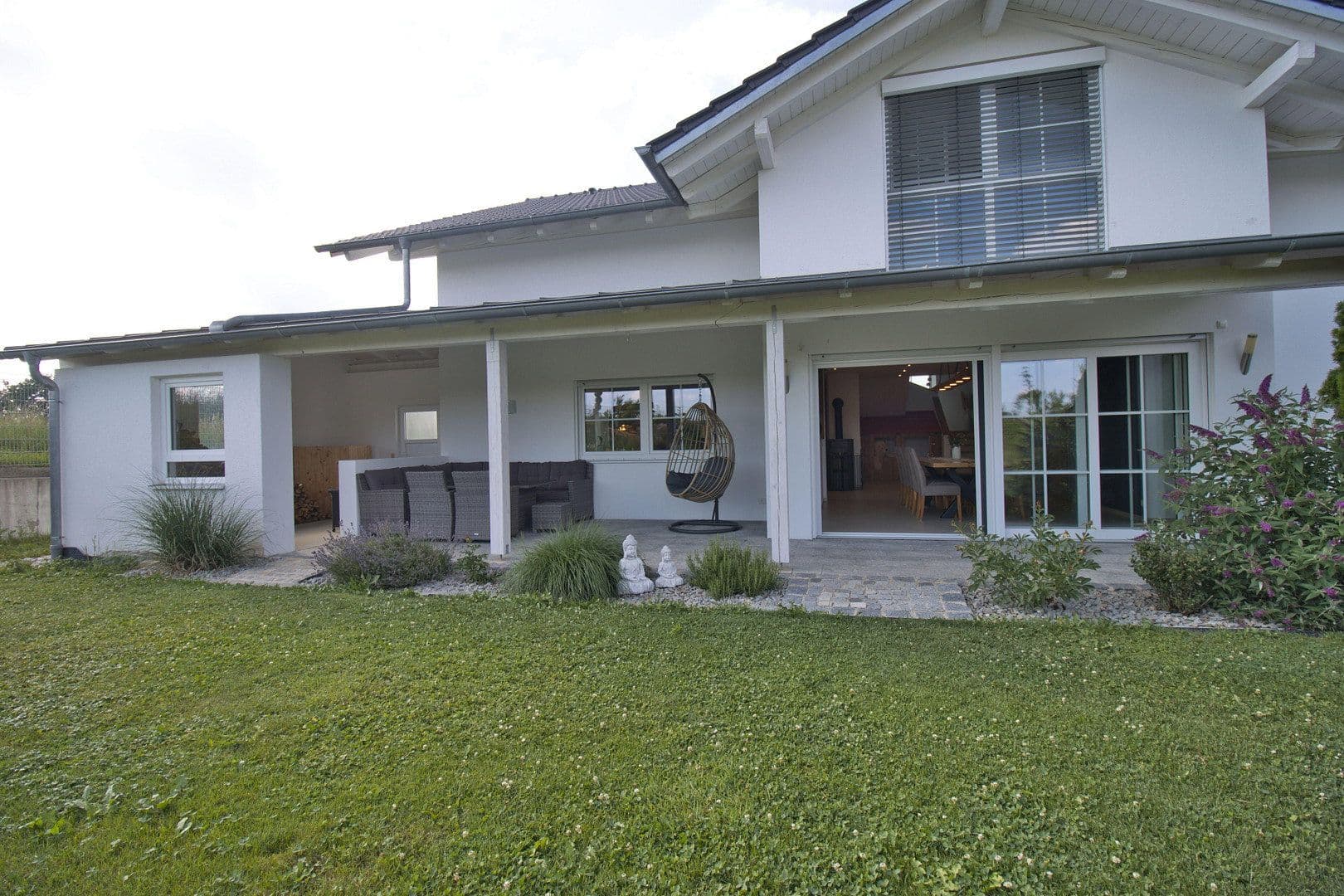 Predaj domu 440 m², pozemok 1.757 m², Neumarkt-Sankt Veit, Bavorsko Predaj domu 440 m², pozemok 1.757 m², Neumarkt-Sankt Veit, Bavorsko