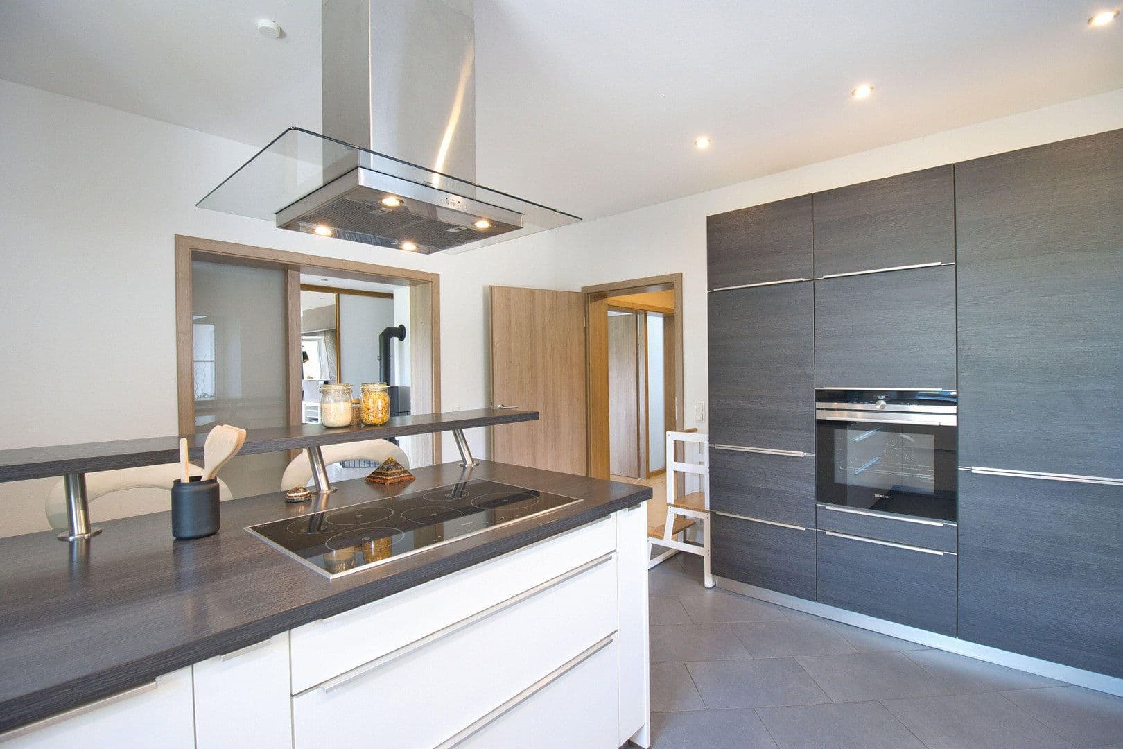 Predaj domu 440 m², pozemok 1.757 m², Neumarkt-Sankt Veit, Bavorsko Predaj domu 440 m², pozemok 1.757 m², Neumarkt-Sankt Veit, Bavorsko
