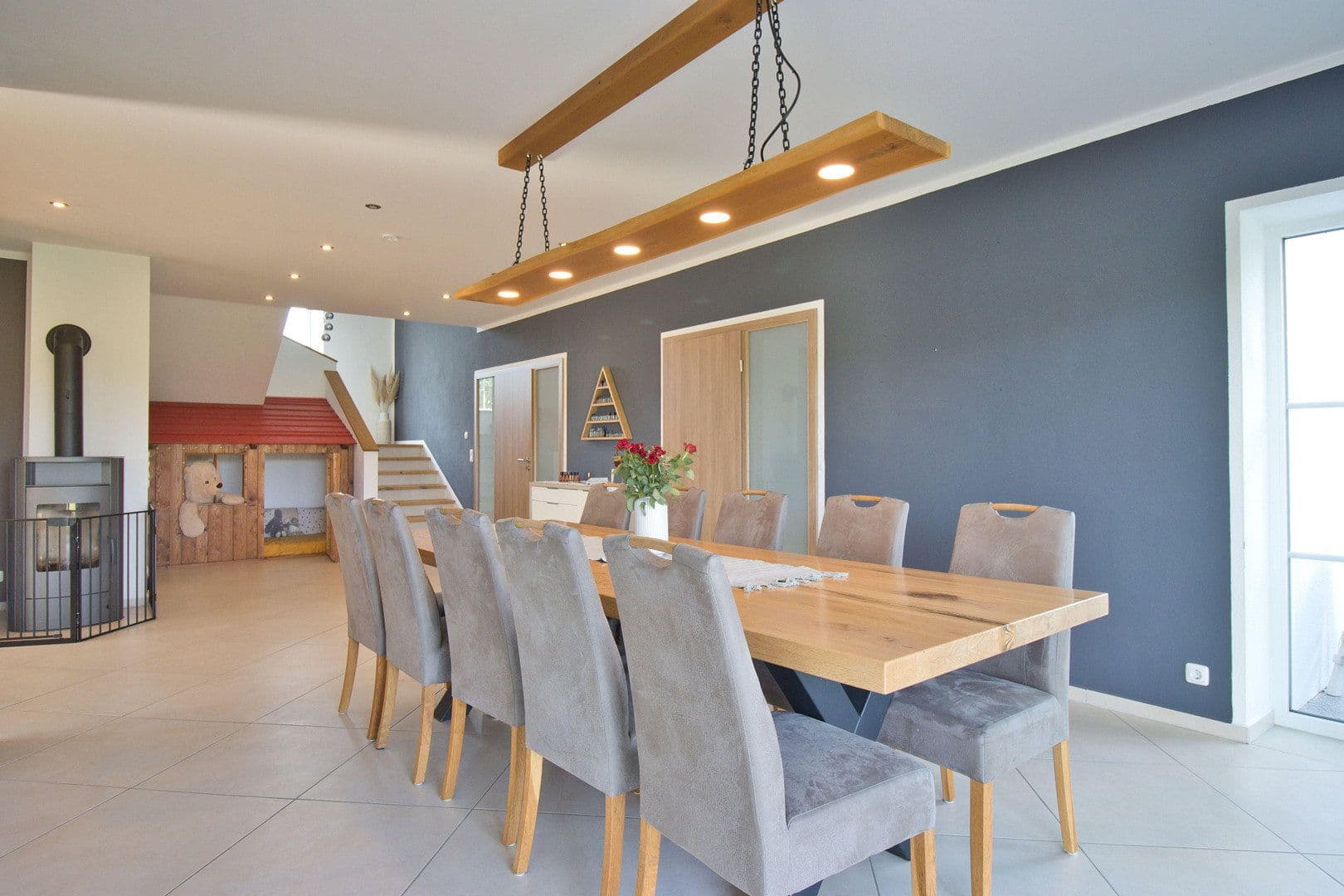 Predaj domu 440 m², pozemok 1.757 m², Neumarkt-Sankt Veit, Bavorsko Predaj domu 440 m², pozemok 1.757 m², Neumarkt-Sankt Veit, Bavorsko