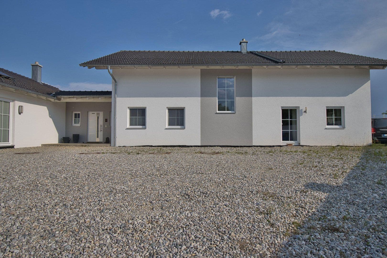 Predaj domu 440 m², pozemok 1.757 m², Neumarkt-Sankt Veit, Bavorsko Predaj domu 440 m², pozemok 1.757 m², Neumarkt-Sankt Veit, Bavorsko