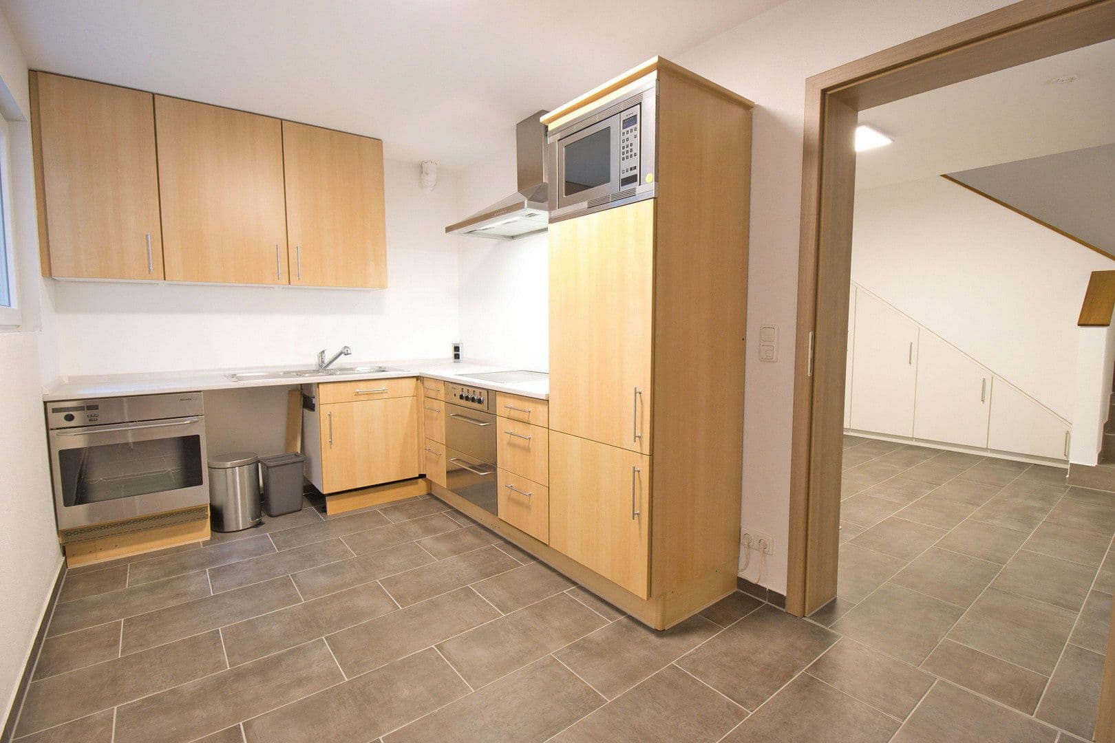 Predaj domu 440 m², pozemok 1.757 m², Neumarkt-Sankt Veit, Bavorsko Predaj domu 440 m², pozemok 1.757 m², Neumarkt-Sankt Veit, Bavorsko