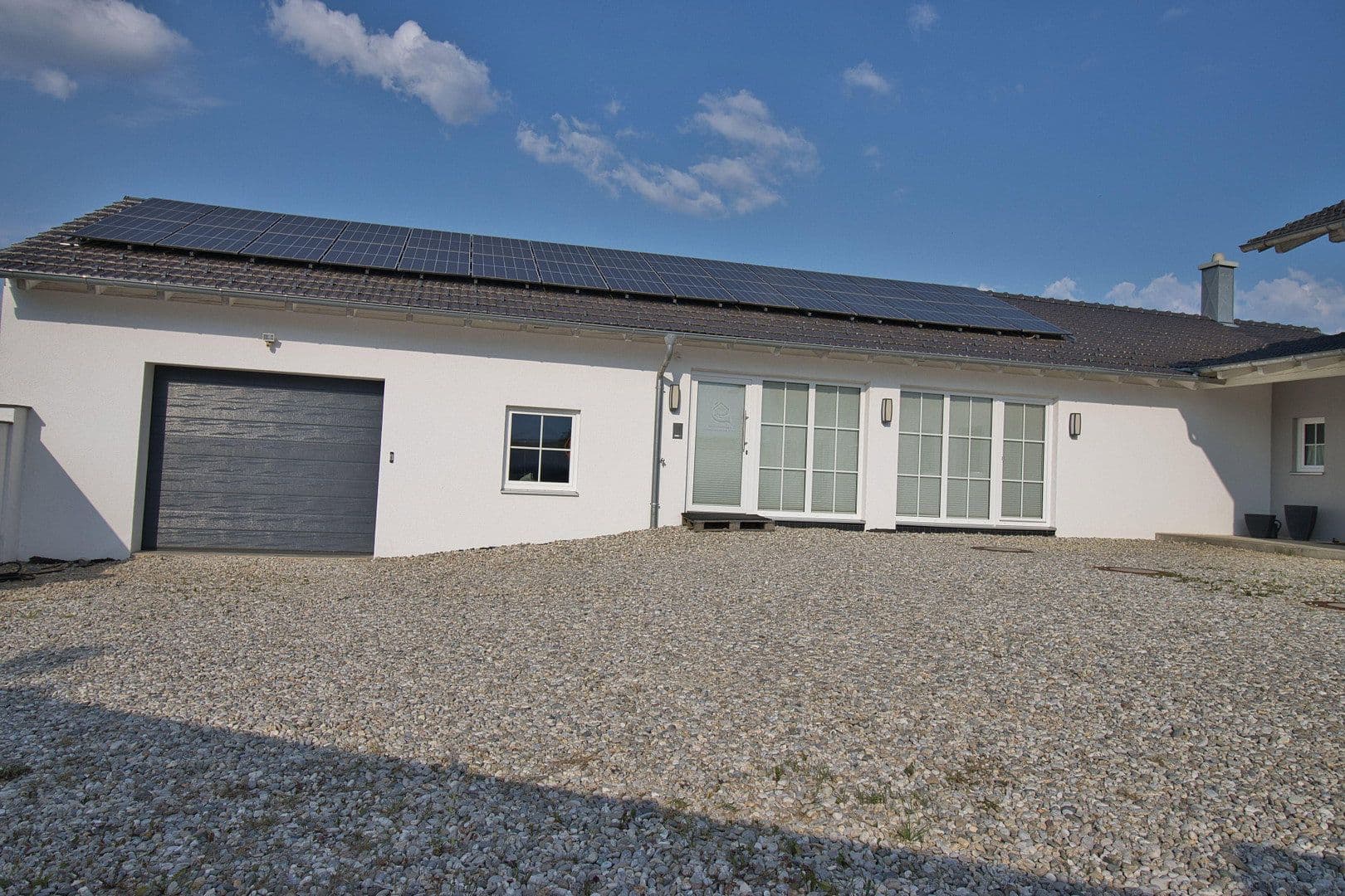 Predaj domu 440 m², pozemok 1.757 m², Neumarkt-Sankt Veit, Bavorsko Predaj domu 440 m², pozemok 1.757 m², Neumarkt-Sankt Veit, Bavorsko