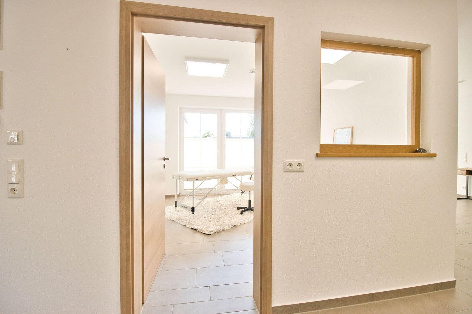 Predaj domu 440 m², pozemok 1.757 m², Neumarkt-Sankt Veit, Bavorsko Predaj domu 440 m², pozemok 1.757 m², Neumarkt-Sankt Veit, Bavorsko