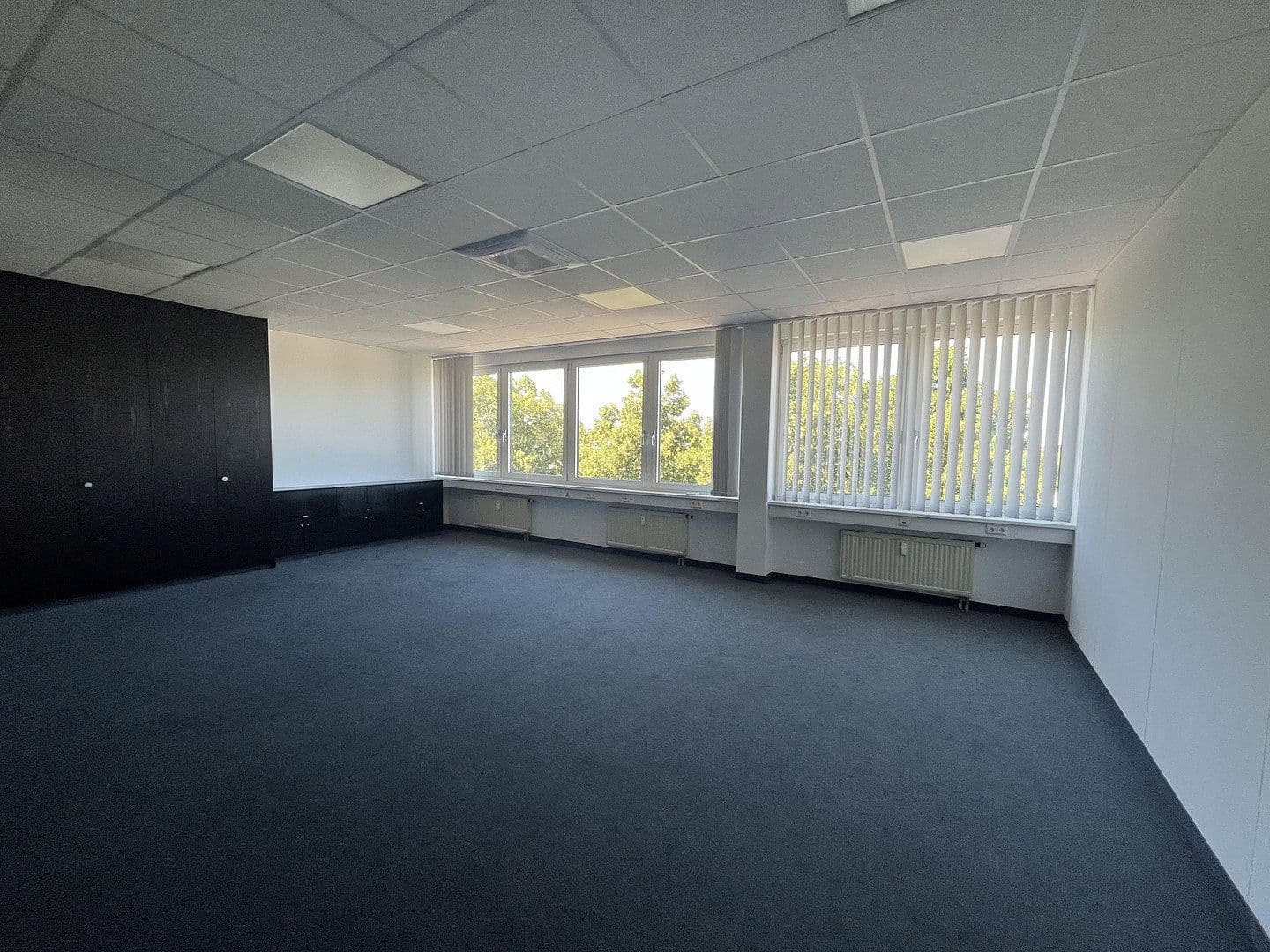 Prenájom kancelárie 28 m², Fellbach, Bádensko-Wurttembersko Prenájom kancelárie 28 m², Fellbach, Bádensko-Wurttembersko