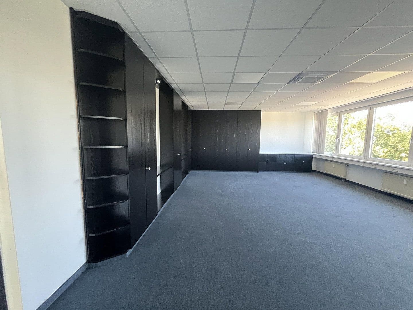 Prenájom kancelárie 28 m², Fellbach, Bádensko-Wurttembersko Prenájom kancelárie 28 m², Fellbach, Bádensko-Wurttembersko