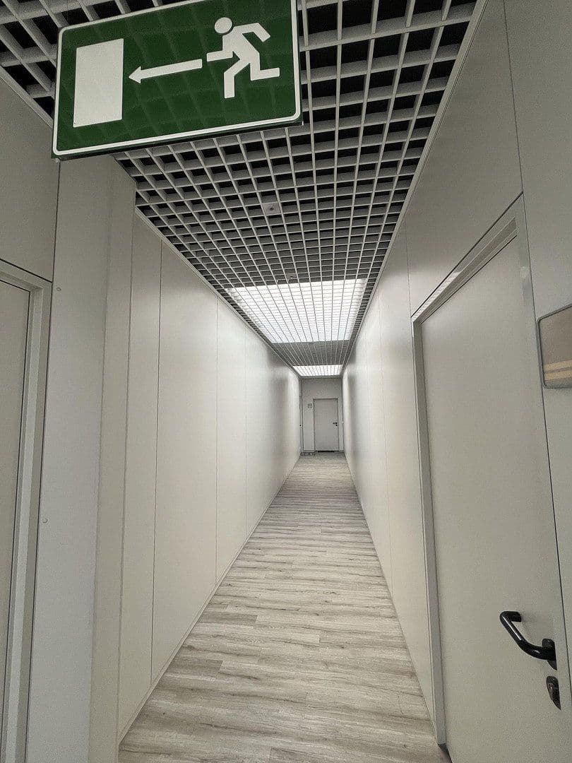 Prenájom kancelárie 28 m², Fellbach, Bádensko-Wurttembersko Prenájom kancelárie 28 m², Fellbach, Bádensko-Wurttembersko