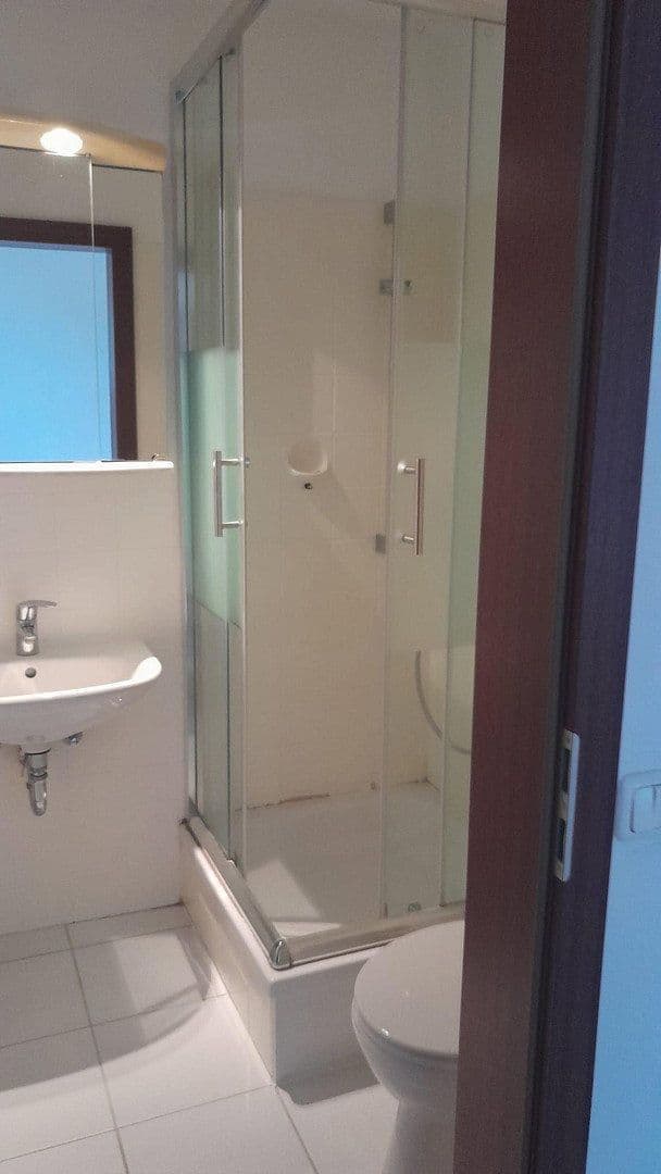 Prenájom bytu 2-izbový 42 m², Bahnhofstraße 18, Rosengarten, Dolné Sasko Prenájom bytu 2-izbový 42 m², Bahnhofstraße 18, Rosengarten, Dolné Sasko