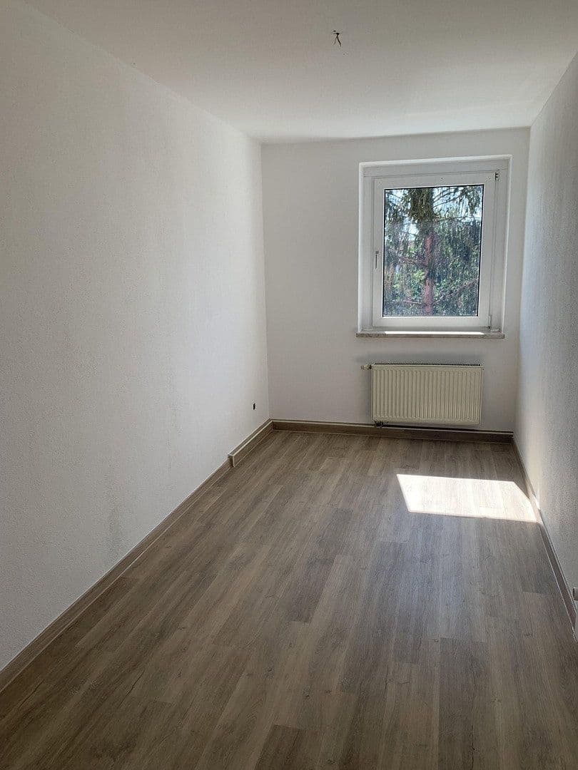 Prenájom bytu 3-izbový 67 m², Mergendorfer Weg 42, Riesa, Sasko Prenájom bytu 3-izbový 67 m², Mergendorfer Weg 42, Riesa, Sasko