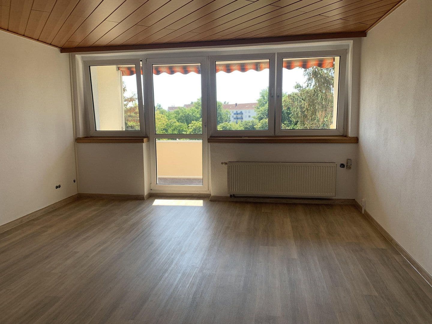 Prenájom bytu 3-izbový 67 m², Mergendorfer Weg 42, Riesa, Sasko Prenájom bytu 3-izbový 67 m², Mergendorfer Weg 42, Riesa, Sasko