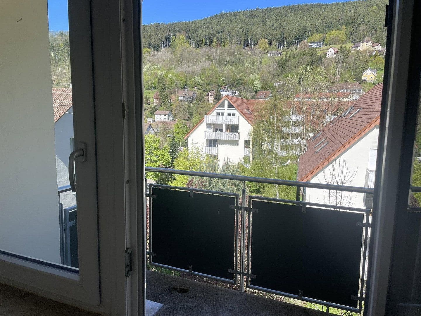 Prenájom bytu 4-izbový 74 m², Rochus-Merz-Str. 1, Schramberg, Bádensko-Wurttembersko Prenájom bytu 4-izbový 74 m², Rochus-Merz-Str. 1, Schramberg, Bádensko-Wurttembersko