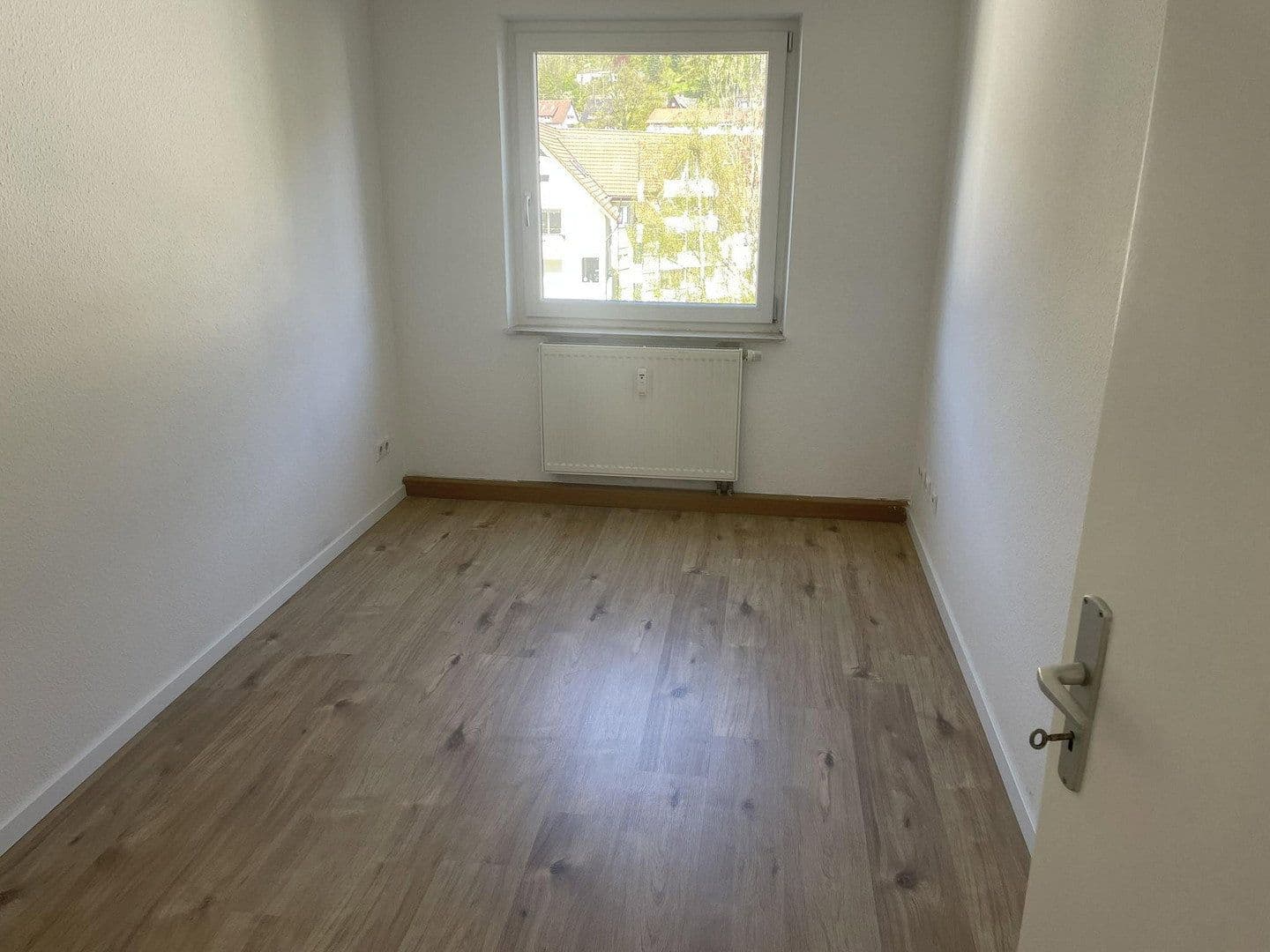 Prenájom bytu 4-izbový 74 m², Rochus-Merz-Str. 1, Schramberg, Bádensko-Wurttembersko Prenájom bytu 4-izbový 74 m², Rochus-Merz-Str. 1, Schramberg, Bádensko-Wurttembersko