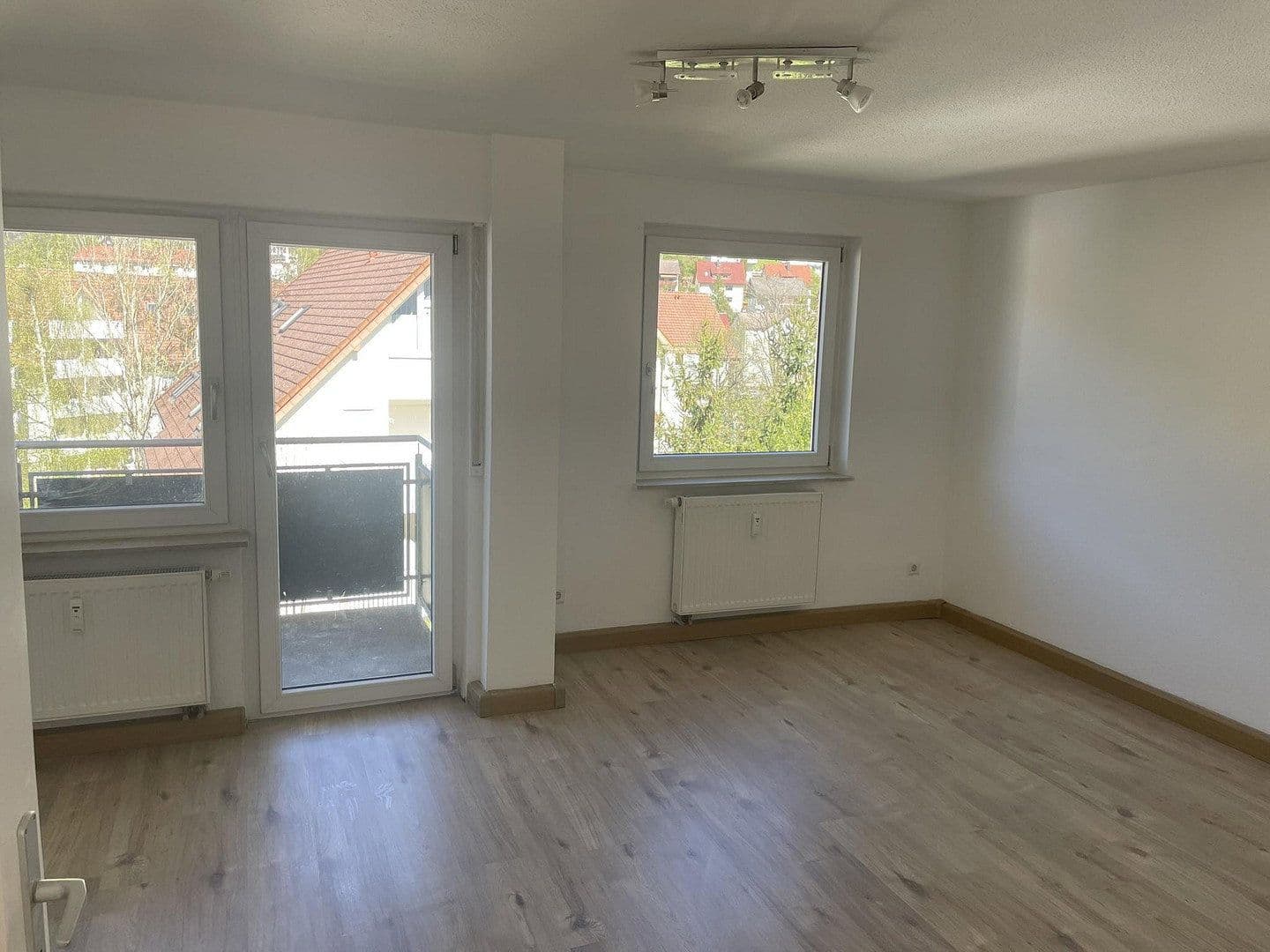Prenájom bytu 4-izbový 74 m², Rochus-Merz-Str. 1, Schramberg, Bádensko-Wurttembersko Prenájom bytu 4-izbový 74 m², Rochus-Merz-Str. 1, Schramberg, Bádensko-Wurttembersko