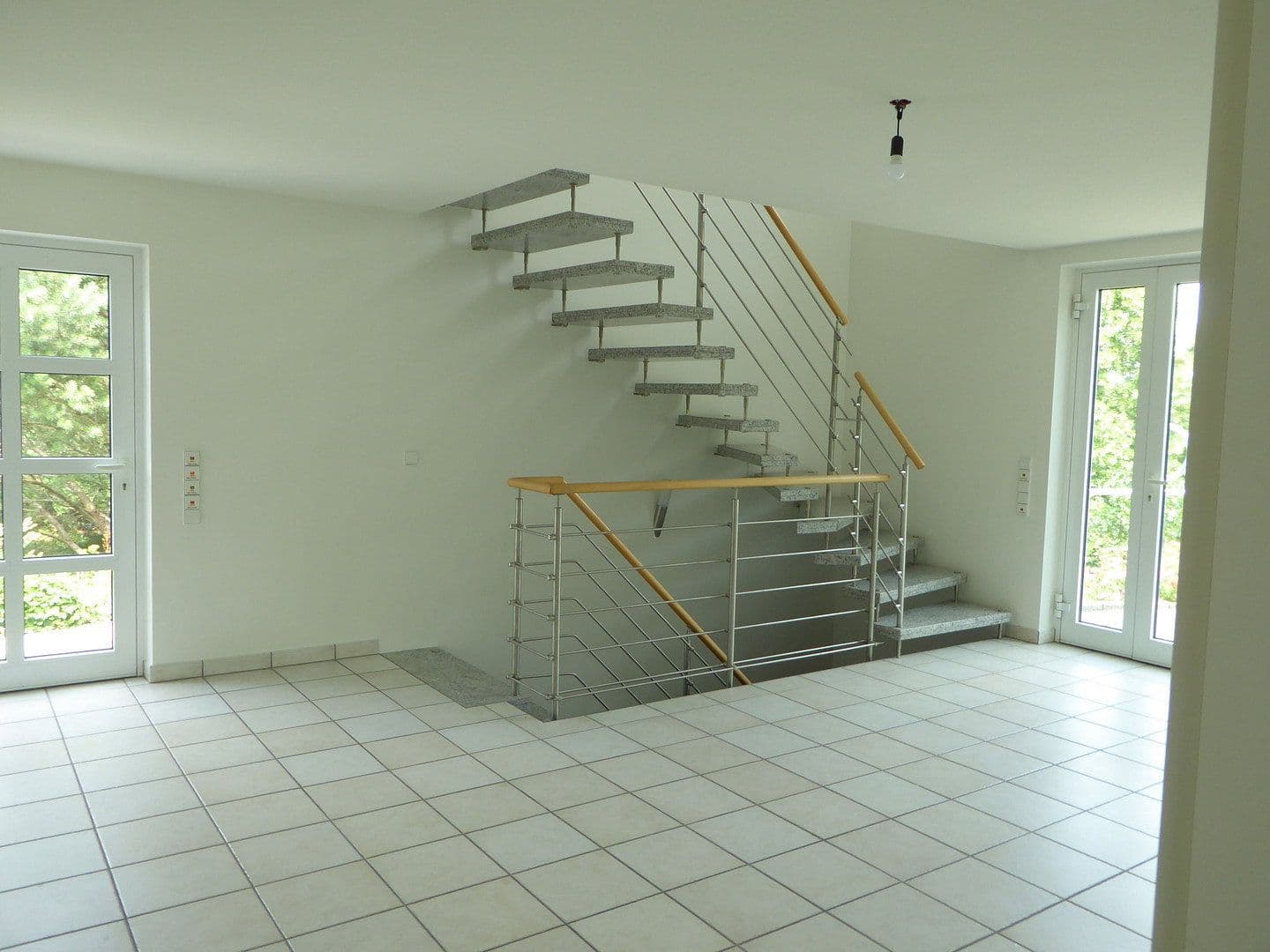 Prenájom kancelárie 215 m², Staufen im Breisgau, Bádensko-Wurttembersko Prenájom kancelárie 215 m², Staufen im Breisgau, Bádensko-Wurttembersko