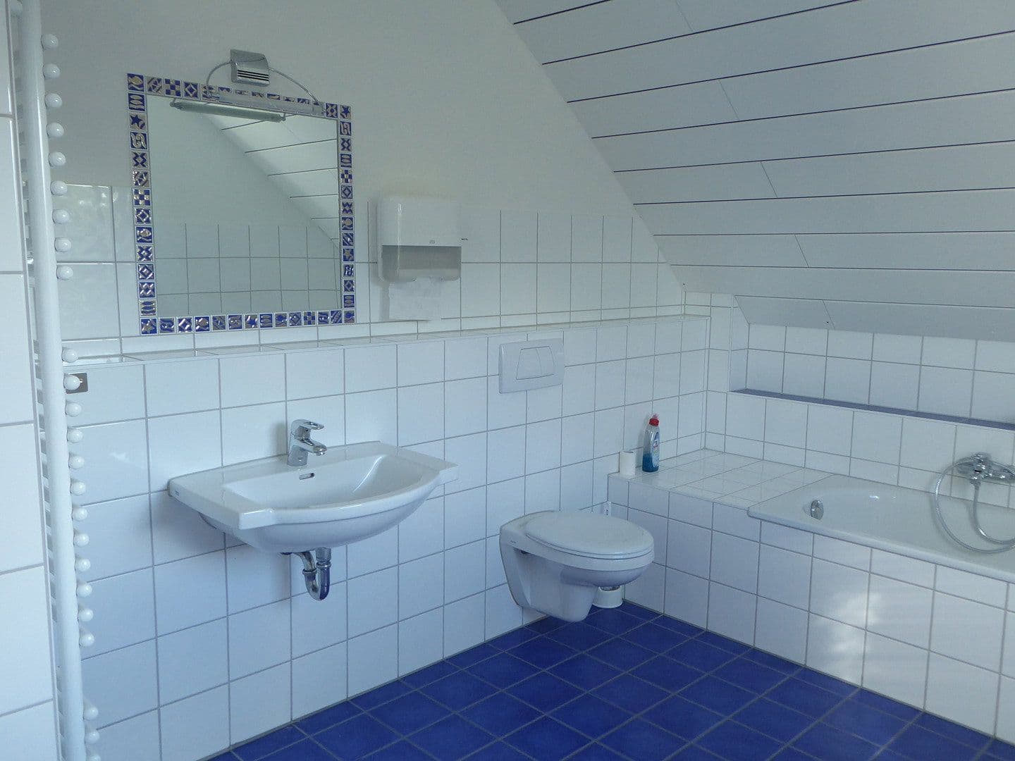Prenájom kancelárie 215 m², Staufen im Breisgau, Bádensko-Wurttembersko Prenájom kancelárie 215 m², Staufen im Breisgau, Bádensko-Wurttembersko