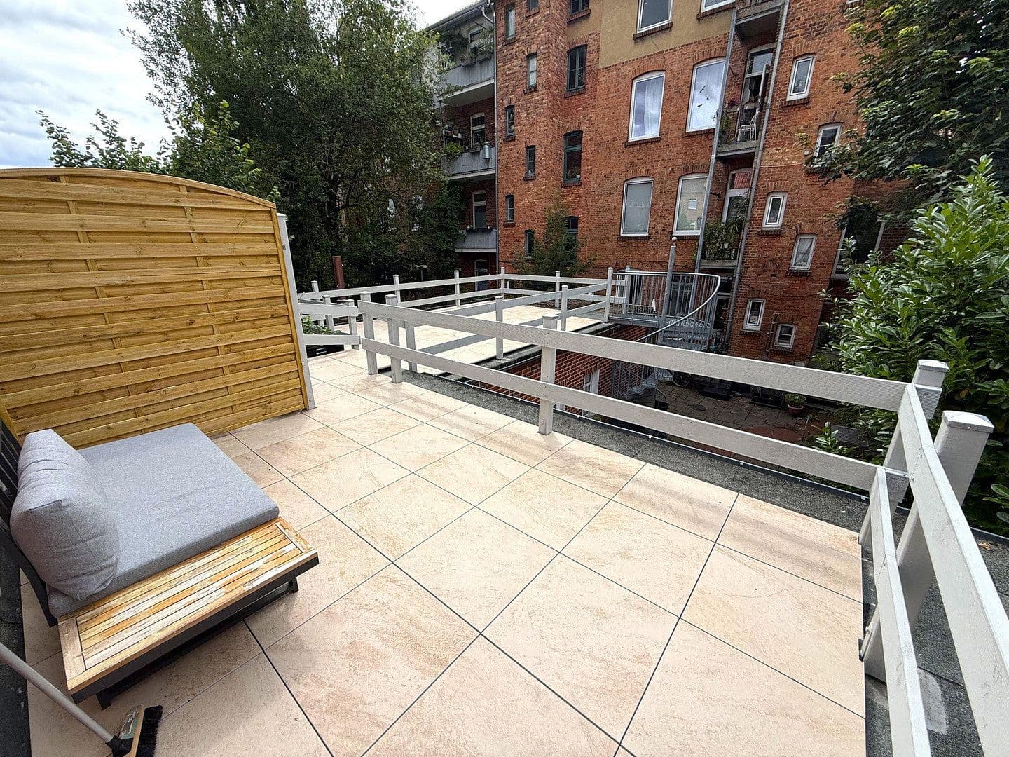 Prenájom bytu 2-izbový 74 m², Dammstr. 9, Lüneburg, Dolné Sasko Prenájom bytu 2-izbový 74 m², Dammstr. 9, Lüneburg, Dolné Sasko