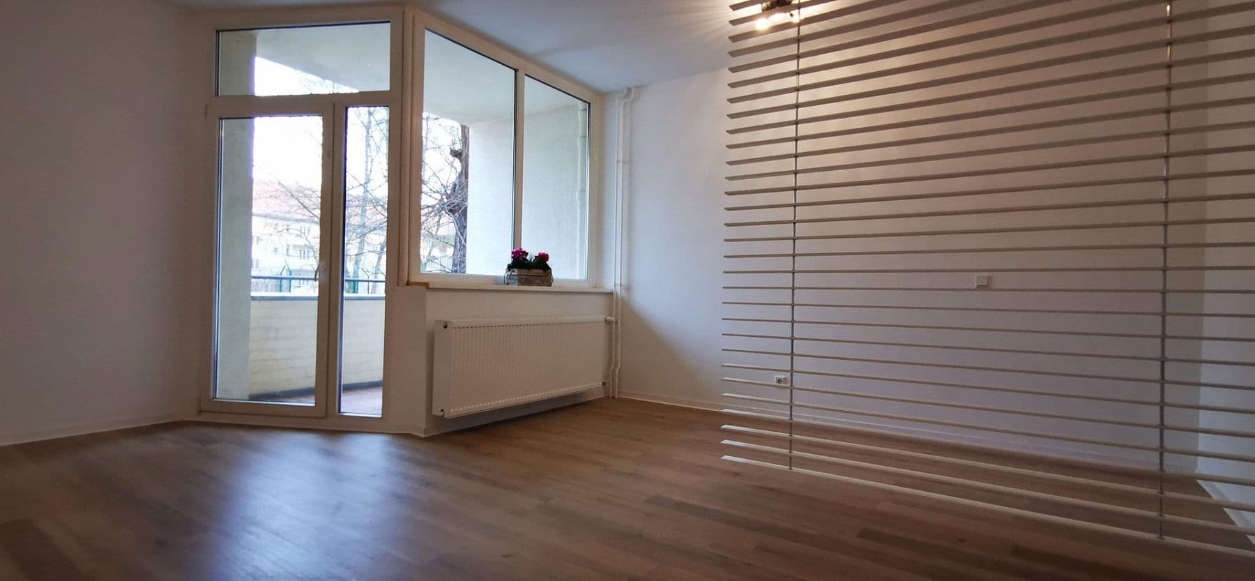 Prenájom bytu 1-izbový 38 m², Berlin, Berlín Prenájom bytu 1-izbový 38 m², Berlin, Berlín