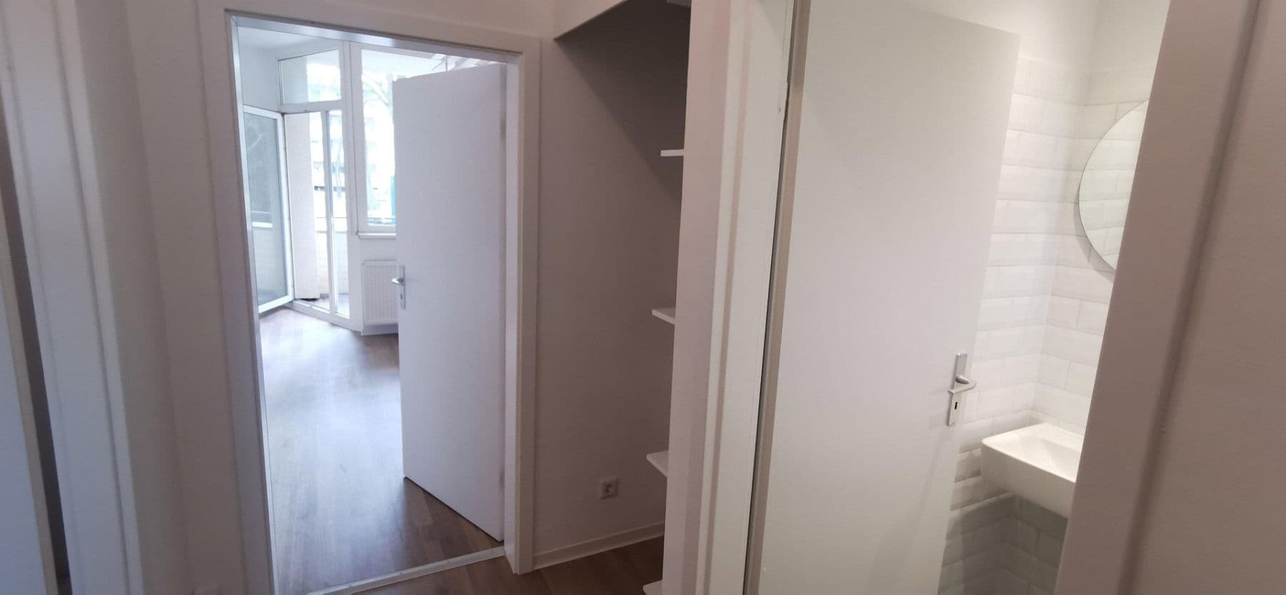 Prenájom bytu 1-izbový 38 m², Berlin, Berlín Prenájom bytu 1-izbový 38 m², Berlin, Berlín