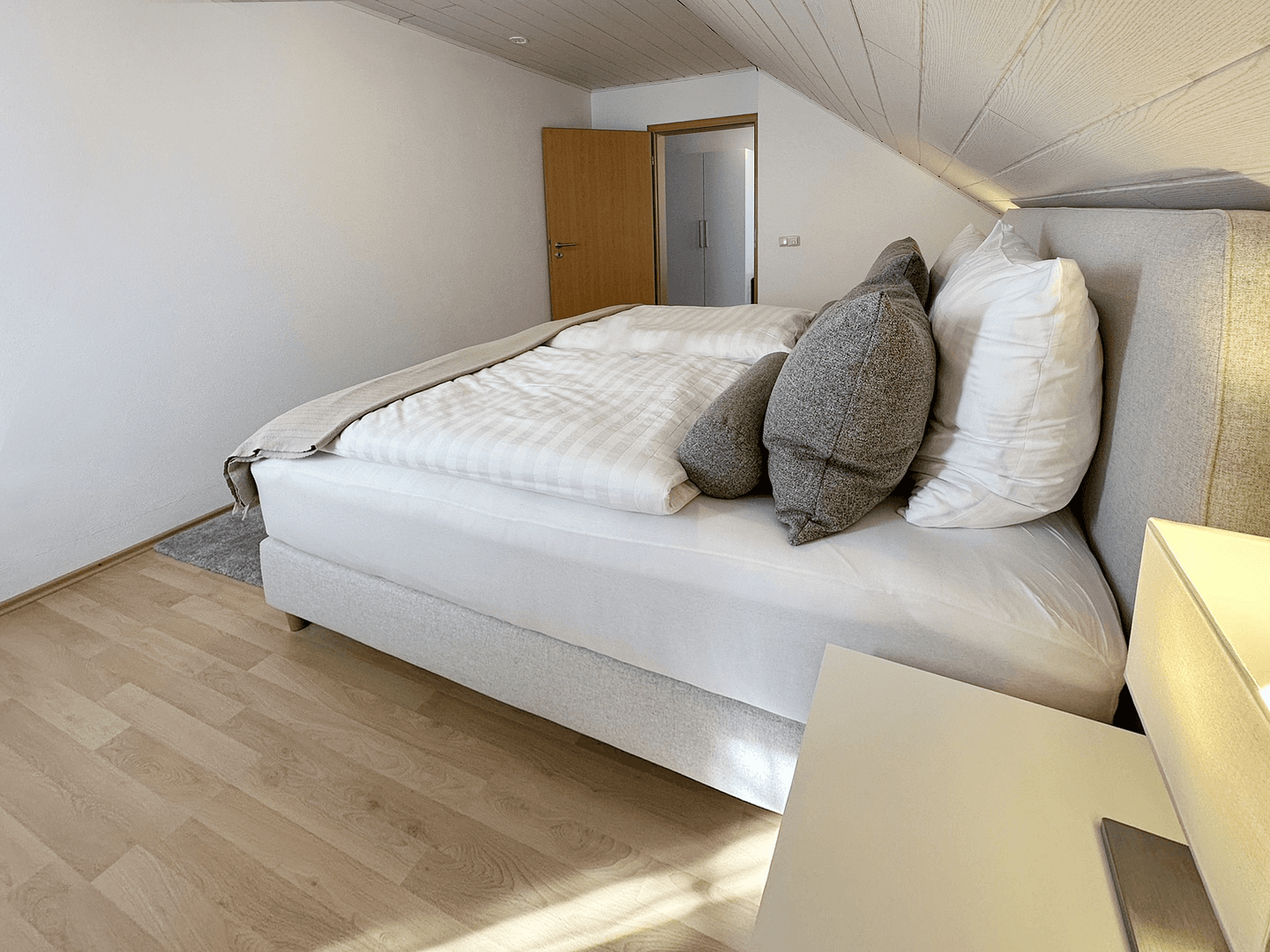 Prenájom bytu 2-izbový 57 m², Augsburg, Bavorsko Prenájom bytu 2-izbový 57 m², Augsburg, Bavorsko
