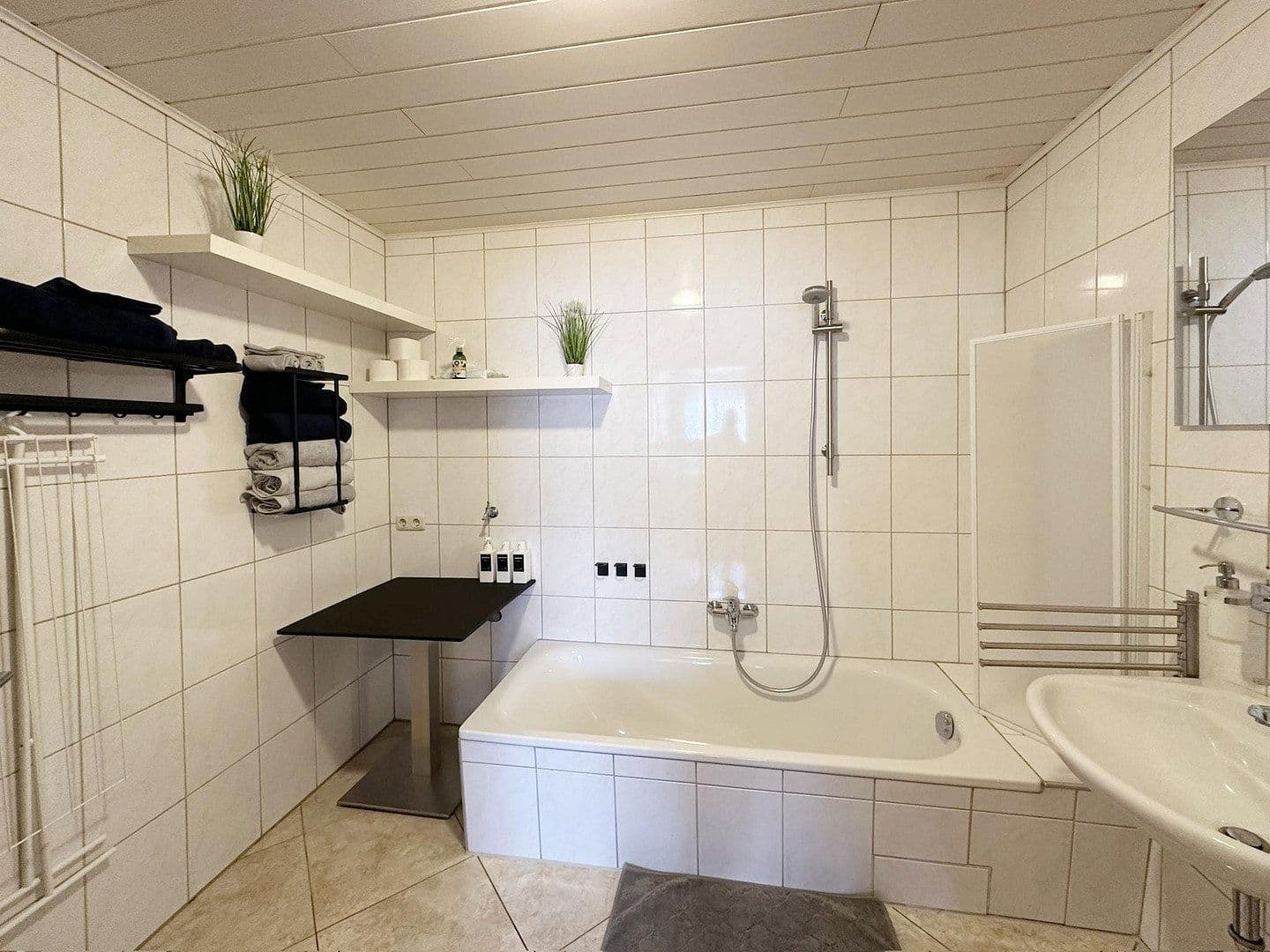 Prenájom bytu 2-izbový 57 m², Augsburg, Bavorsko Prenájom bytu 2-izbový 57 m², Augsburg, Bavorsko