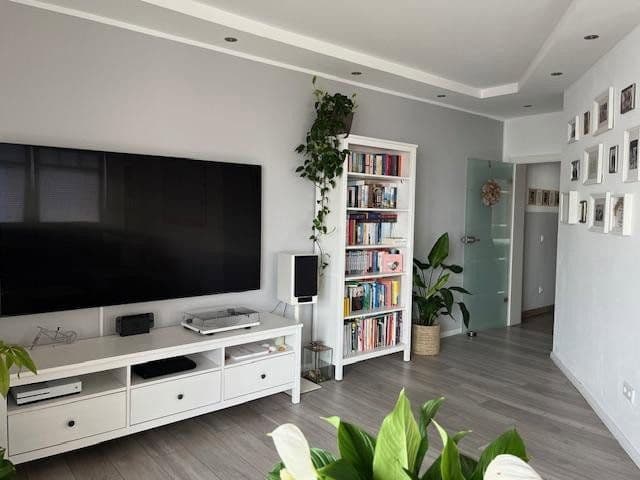 Prenájom bytu 3-izbový 90 m², Bielefeld, Severné Porýnie - Westfálsko Prenájom bytu 3-izbový 90 m², Bielefeld, Severné Porýnie - Westfálsko
