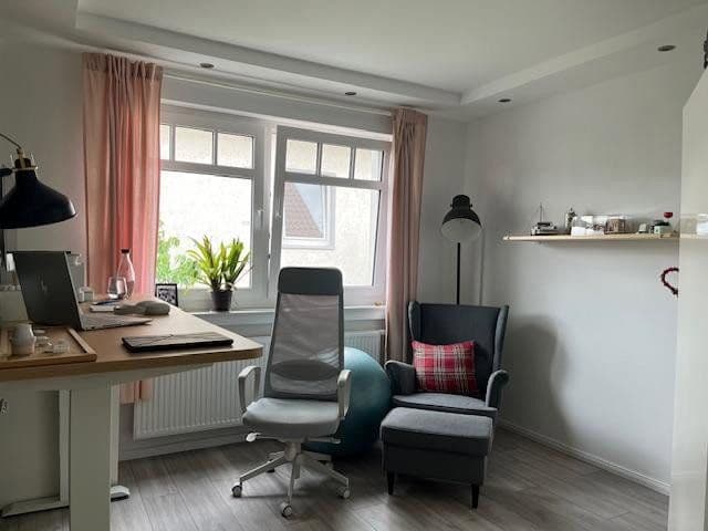 Prenájom bytu 3-izbový 90 m², Bielefeld, Severné Porýnie - Westfálsko Prenájom bytu 3-izbový 90 m², Bielefeld, Severné Porýnie - Westfálsko