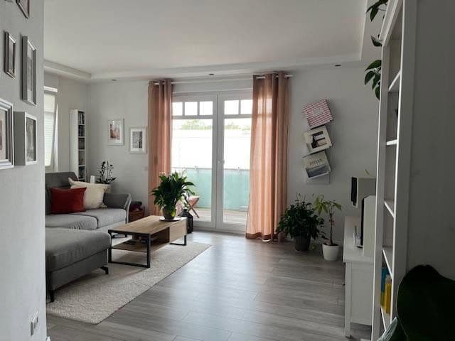 Prenájom bytu 3-izbový 90 m², Bielefeld, Severné Porýnie - Westfálsko Prenájom bytu 3-izbový 90 m², Bielefeld, Severné Porýnie - Westfálsko
