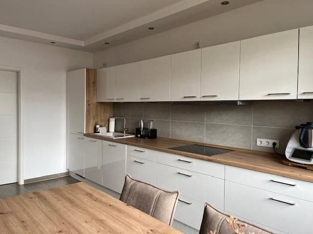 Prenájom bytu 3-izbový 90 m², Bielefeld, Severné Porýnie - Westfálsko Prenájom bytu 3-izbový 90 m², Bielefeld, Severné Porýnie - Westfálsko