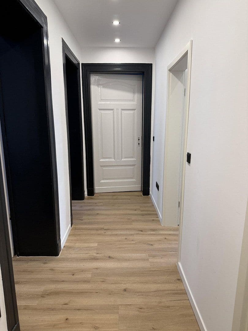 Prenájom bytu 1-izbový 30 m², Duisburg, Severné Porýnie - Westfálsko Prenájom bytu 1-izbový 30 m², Duisburg, Severné Porýnie - Westfálsko