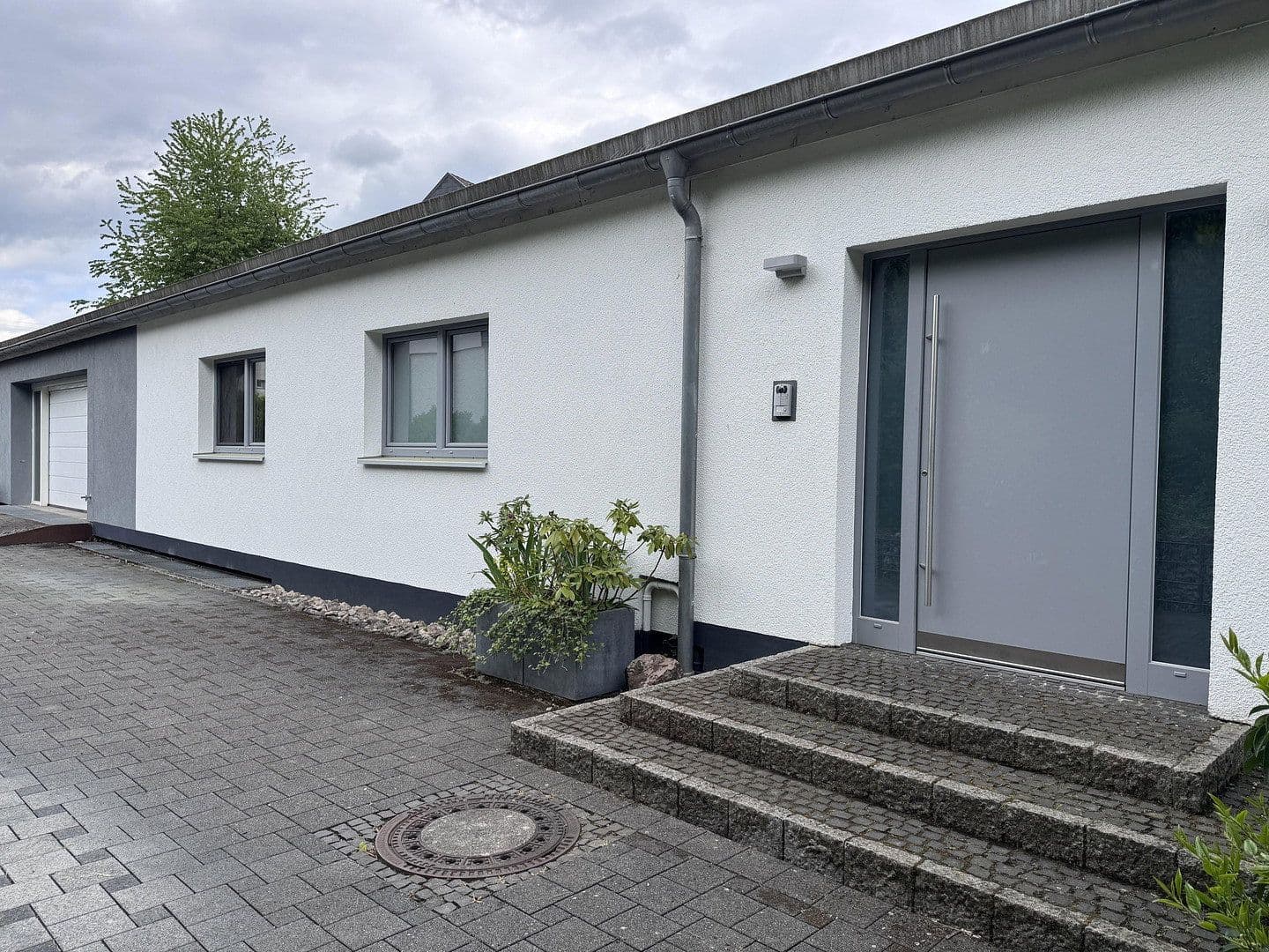 Predaj domu 300 m², pozemok 3.000 m², Zweibrücken, Porýnie-Falcko Predaj domu 300 m², pozemok 3.000 m², Zweibrücken, Porýnie-Falcko