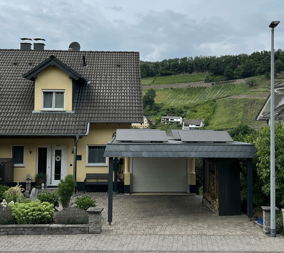 Predaj domu 143 m², pozemok 331 m², Obernhof, Porýnie-Falcko Predaj domu 143 m², pozemok 331 m², Obernhof, Porýnie-Falcko