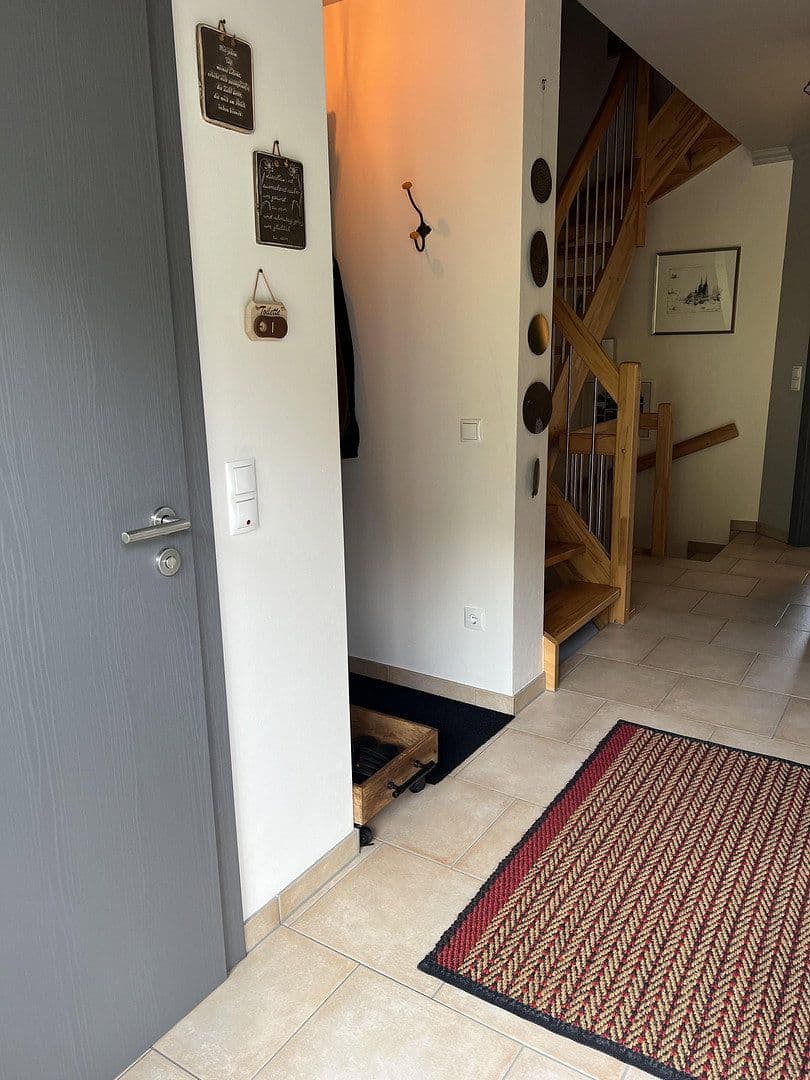 Predaj domu 143 m², pozemok 331 m², Obernhof, Porýnie-Falcko Predaj domu 143 m², pozemok 331 m², Obernhof, Porýnie-Falcko