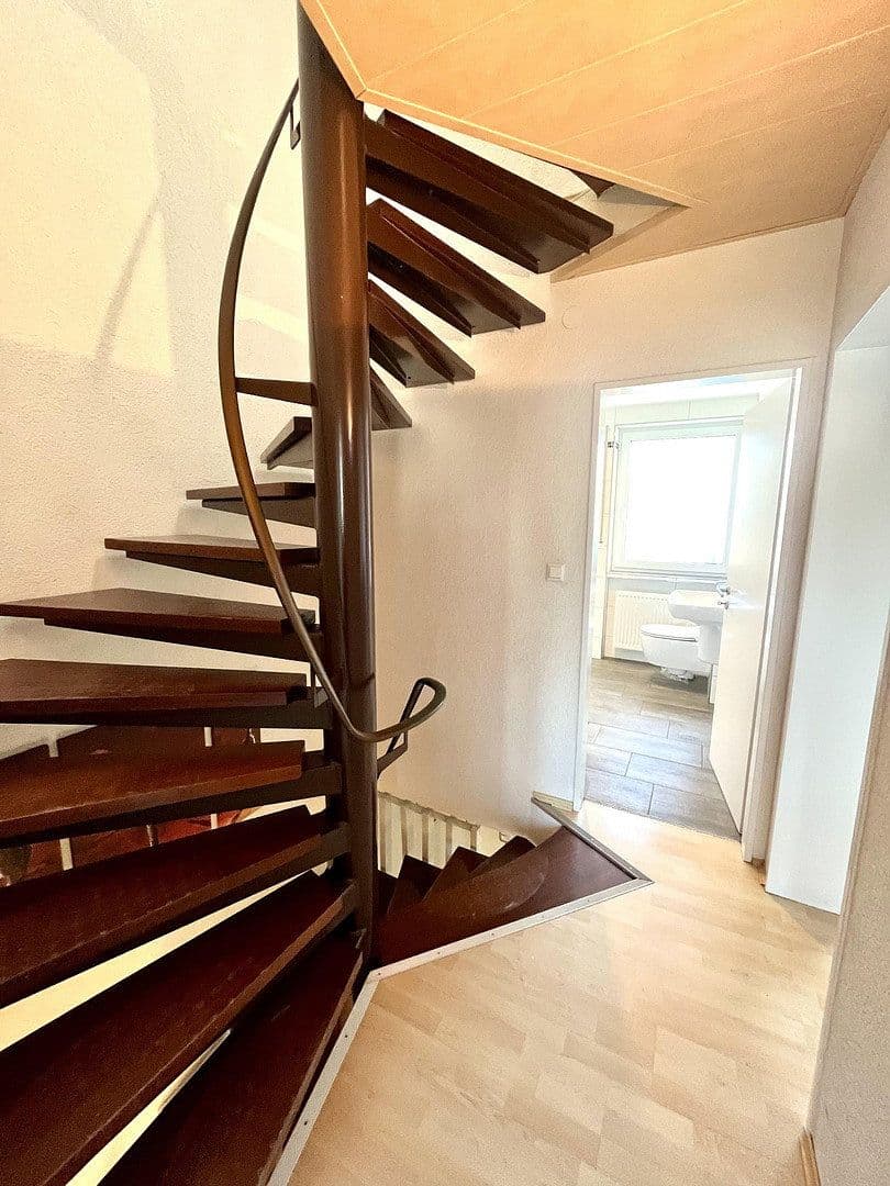 Prenájom domu 150 m², pozemok 402 m², Eckental, Bavorsko Prenájom domu 150 m², pozemok 402 m², Eckental, Bavorsko