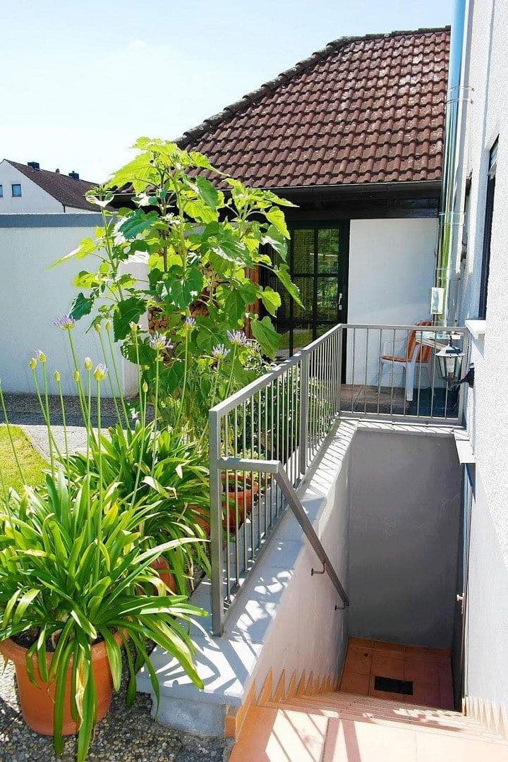 Prenájom domu 150 m², pozemok 402 m², Eckental, Bavorsko Prenájom domu 150 m², pozemok 402 m², Eckental, Bavorsko