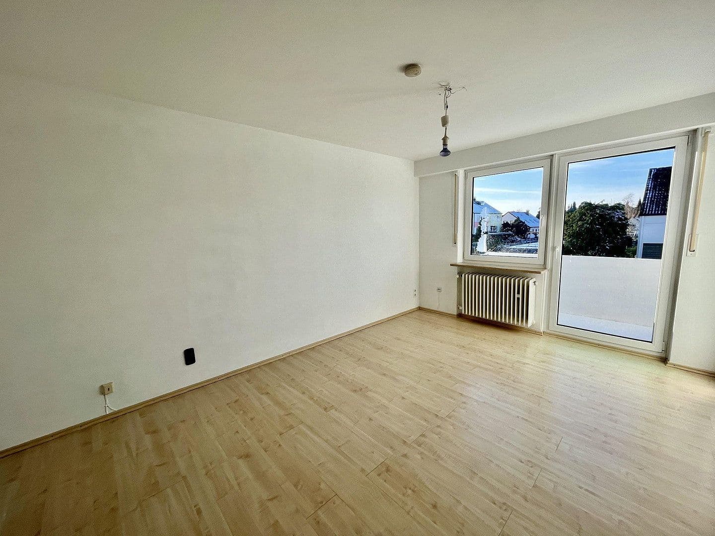Prenájom domu 150 m², pozemok 402 m², Eckental, Bavorsko Prenájom domu 150 m², pozemok 402 m², Eckental, Bavorsko