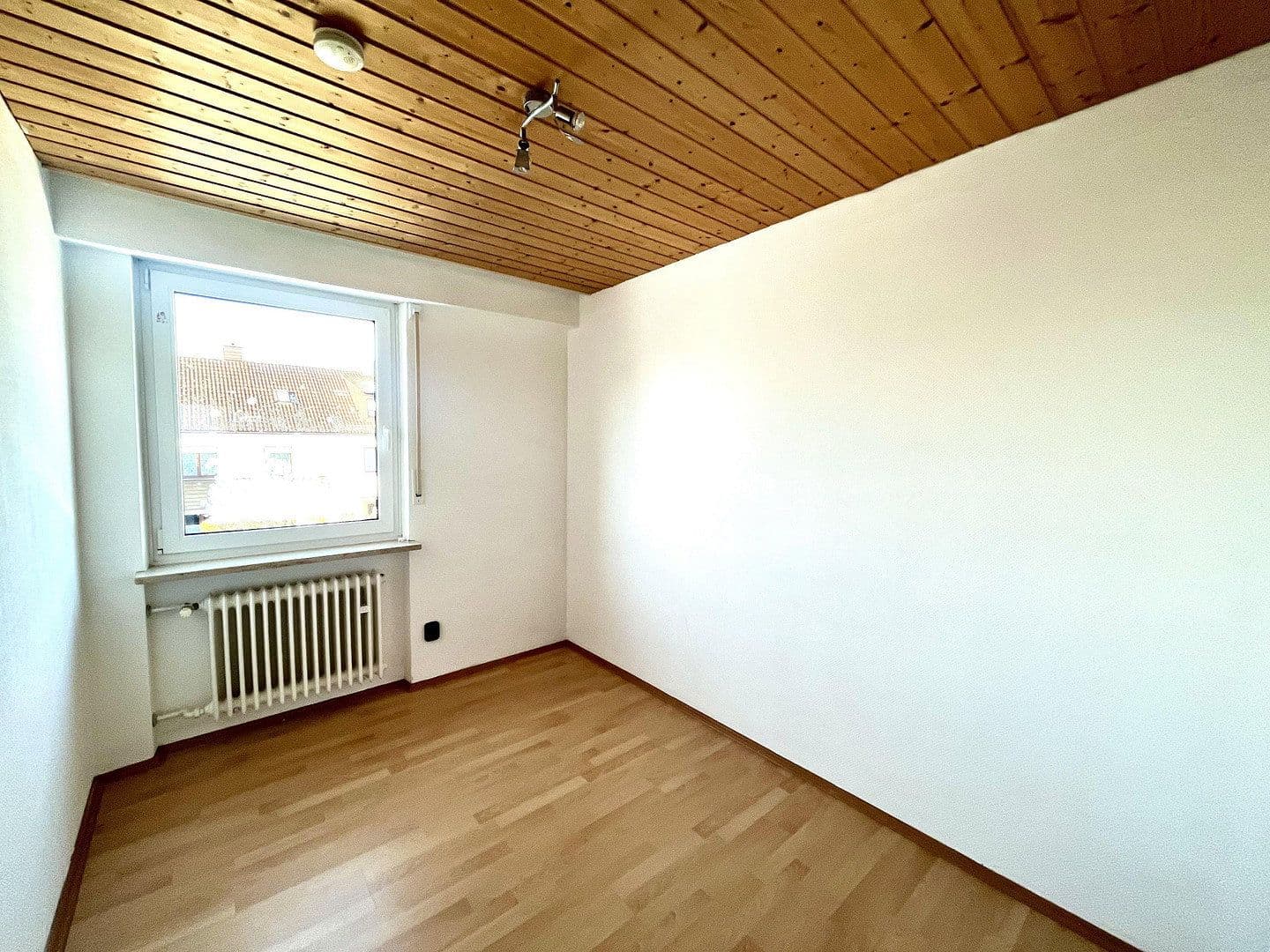 Prenájom domu 150 m², pozemok 402 m², Eckental, Bavorsko Prenájom domu 150 m², pozemok 402 m², Eckental, Bavorsko