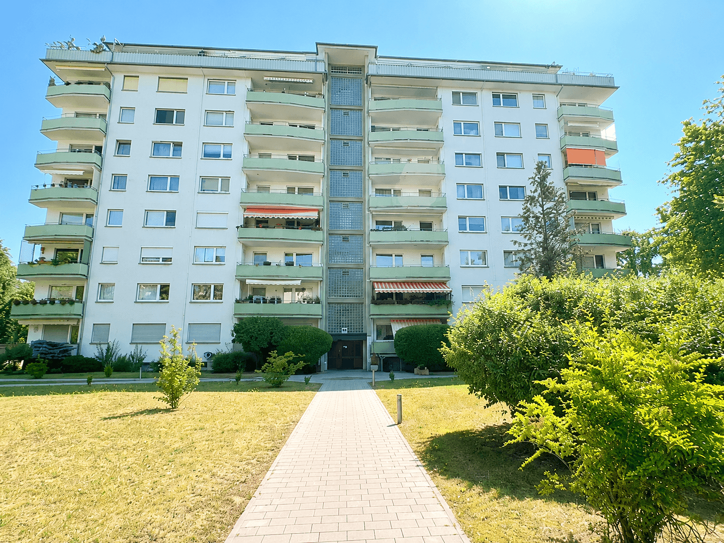 Prenájom bytu 2-izbový 62 m², Neu-Isenburg, Hesensko Prenájom bytu 2-izbový 62 m², Neu-Isenburg, Hesensko