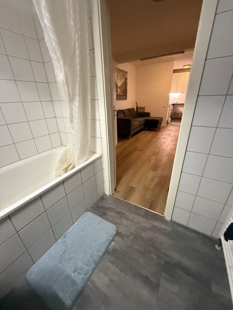 Prenájom bytu 60 m², Luxemburger Str. 124, Köln, Severné Porýnie - Westfálsko Prenájom bytu 60 m², Luxemburger Str. 124, Köln, Severné Porýnie - Westfálsko