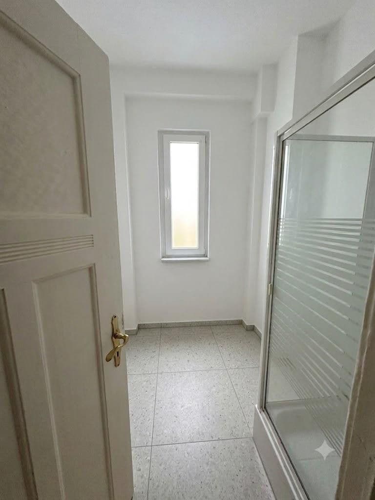 Prenájom bytu 4-izbový 110 m², Brandenburg an der Havel, Brandenbursko Prenájom bytu 4-izbový 110 m², Brandenburg an der Havel, Brandenbursko