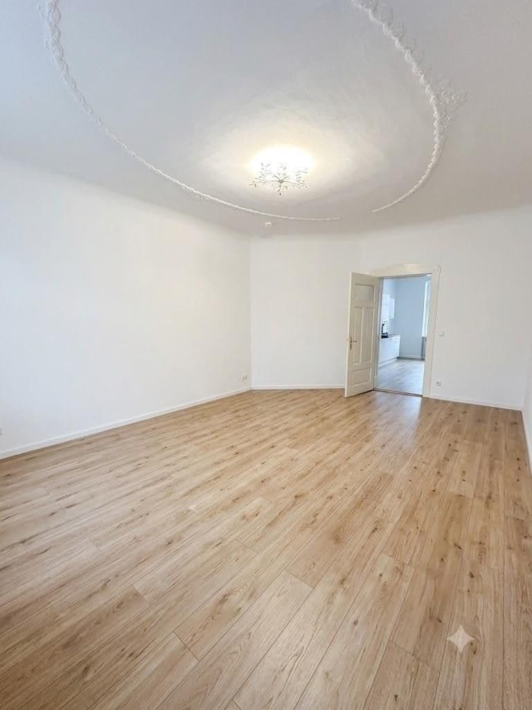 Prenájom bytu 4-izbový 110 m², Brandenburg an der Havel, Brandenbursko Prenájom bytu 4-izbový 110 m², Brandenburg an der Havel, Brandenbursko