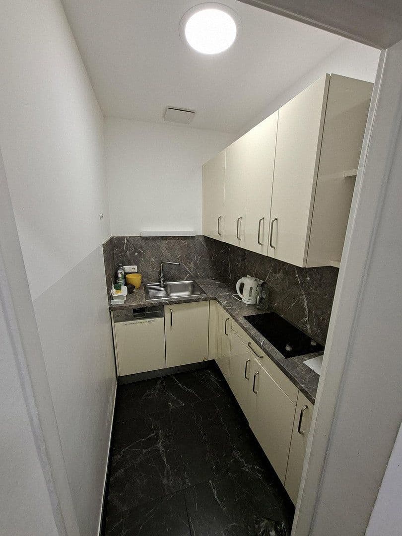 Prenájom kancelárie 271 m², Luisenstr. 1, München, Bavorsko Prenájom kancelárie 271 m², Luisenstr. 1, München, Bavorsko