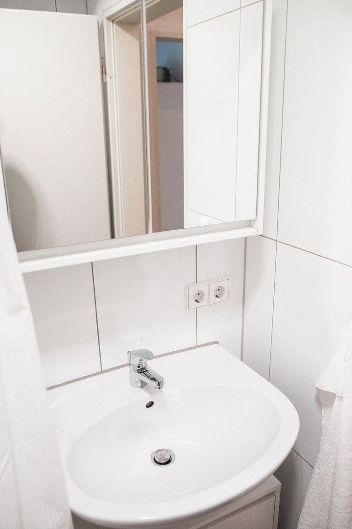 Prenájom bytu 1-izbový 35 m², Goethestraße 6, Heidelberg, Bádensko-Wurttembersko Prenájom bytu 1-izbový 35 m², Goethestraße 6, Heidelberg, Bádensko-Wurttembersko