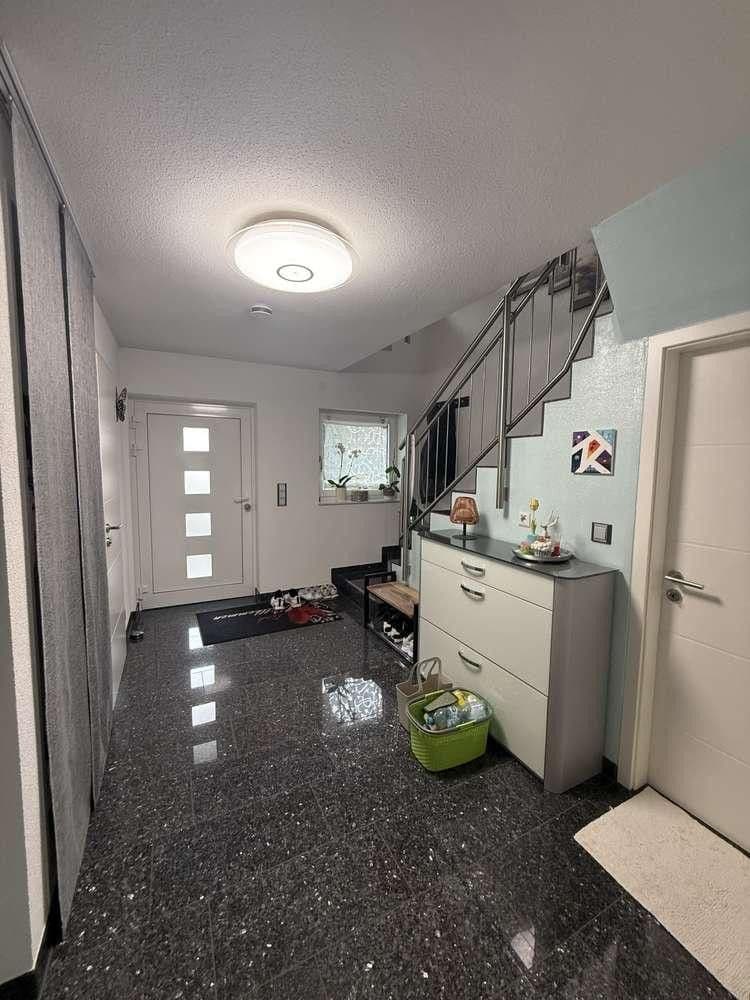 Predaj domu 146 m², pozemok 369 m², Danziger Straße 24, Heilbronn, Bádensko-Wurttembersko Predaj domu 146 m², pozemok 369 m², Danziger Straße 24, Heilbronn, Bádensko-Wurttembersko