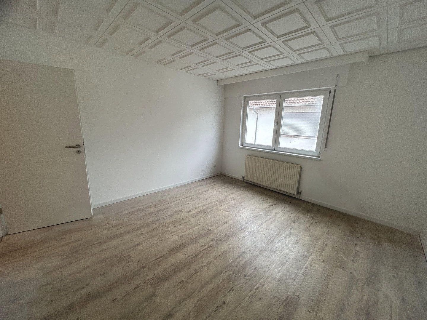 Prenájom bytu 7-izbový 170 m², Pfungstadt, Hesensko Prenájom bytu 7-izbový 170 m², Pfungstadt, Hesensko