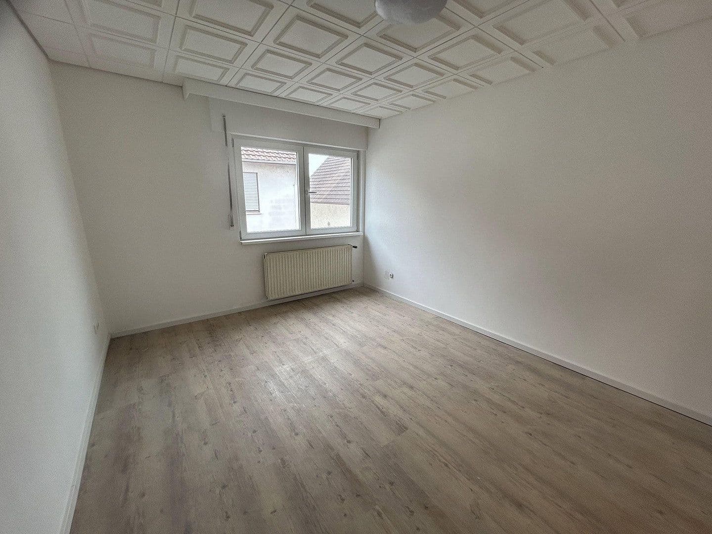 Prenájom bytu 7-izbový 170 m², Pfungstadt, Hesensko Prenájom bytu 7-izbový 170 m², Pfungstadt, Hesensko