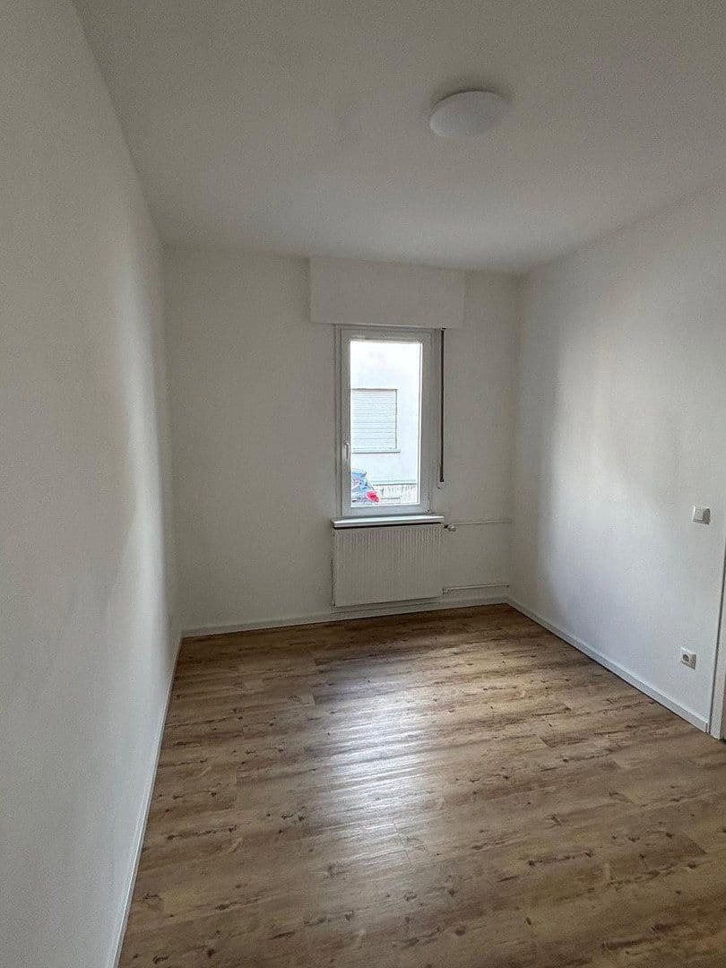 Prenájom bytu 7-izbový 170 m², Pfungstadt, Hesensko Prenájom bytu 7-izbový 170 m², Pfungstadt, Hesensko
