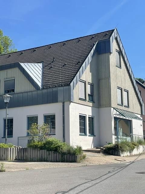 Predaj domu 340 m², pozemok 617 m², Burkhardtsdorf, Sasko Predaj domu 340 m², pozemok 617 m², Burkhardtsdorf, Sasko