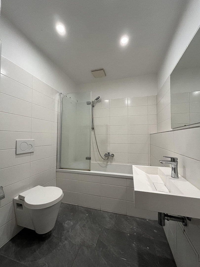 Prenájom bytu 3-izbový 78 m², Kolpingstraße 36, Zwickau, Sasko Prenájom bytu 3-izbový 78 m², Kolpingstraße 36, Zwickau, Sasko