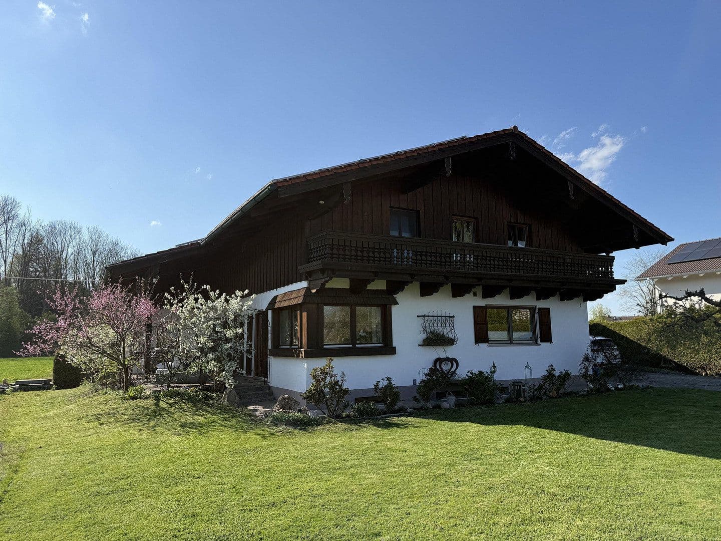 Predaj domu 190 m², pozemok 800 m², Bad Aibling, Bavorsko Predaj domu 190 m², pozemok 800 m², Bad Aibling, Bavorsko