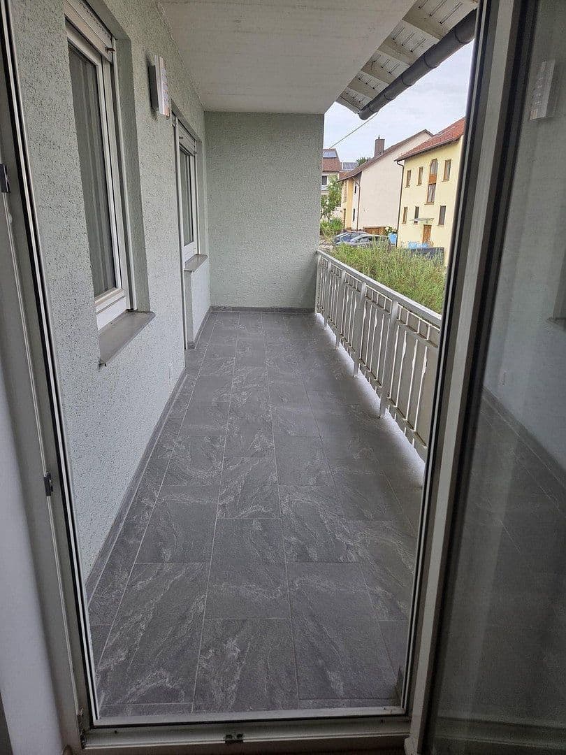 Prenájom bytu 4-izbový 110 m², Steigstraße 3, Thüngersheim, Bavorsko Prenájom bytu 4-izbový 110 m², Steigstraße 3, Thüngersheim, Bavorsko